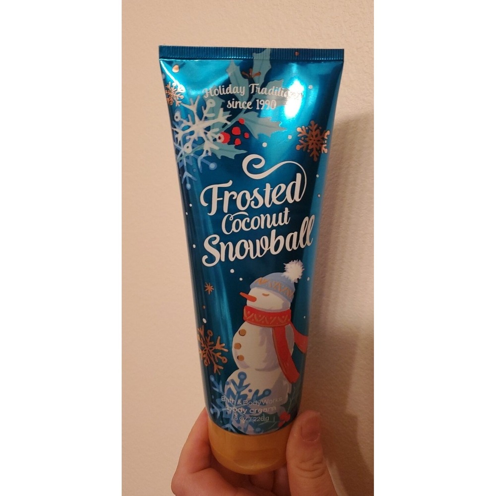 Bath & Body Works Body Cream Frosted Coconut Snowball Sig‎ Collection, 8oz